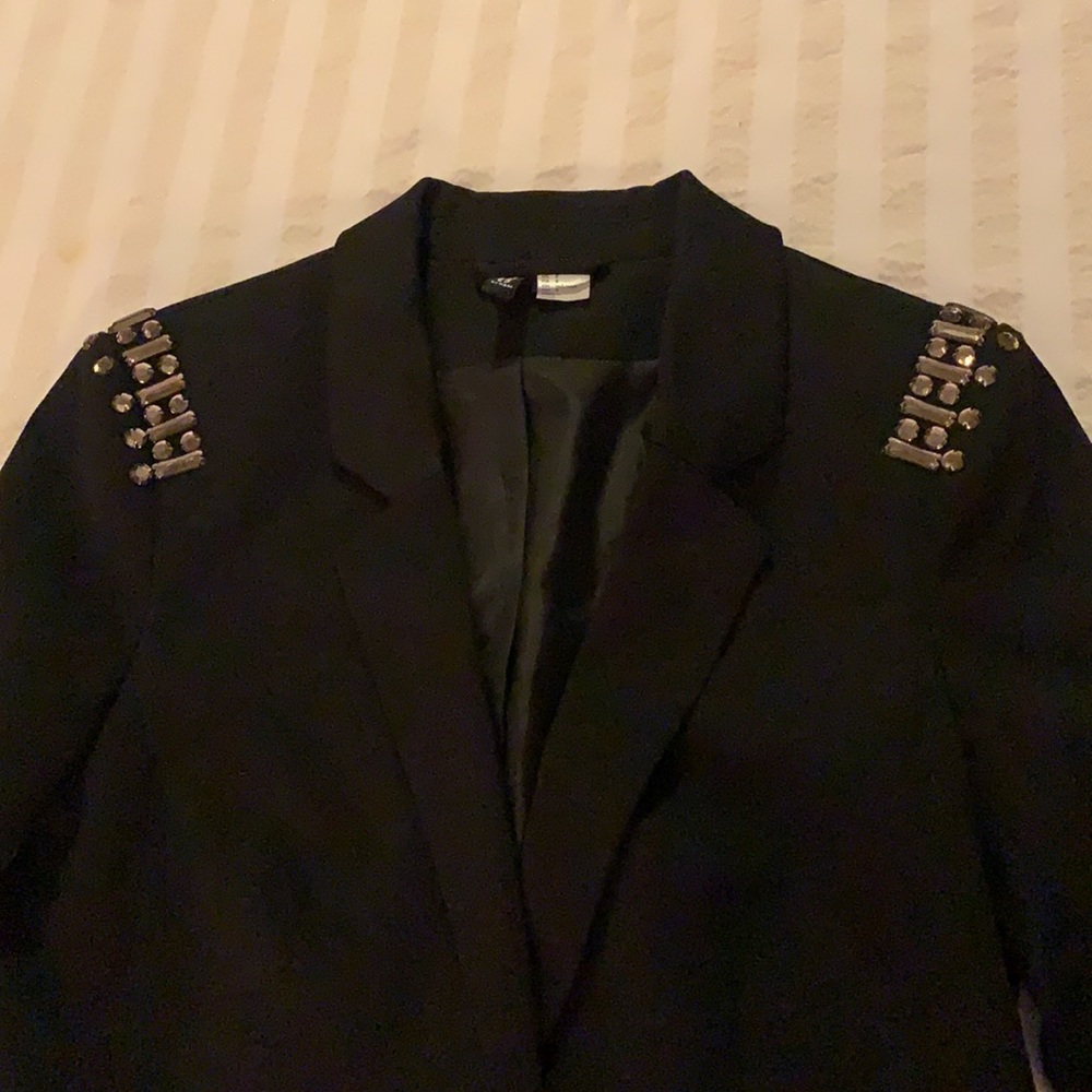 Blazer - Picture 5 of 13